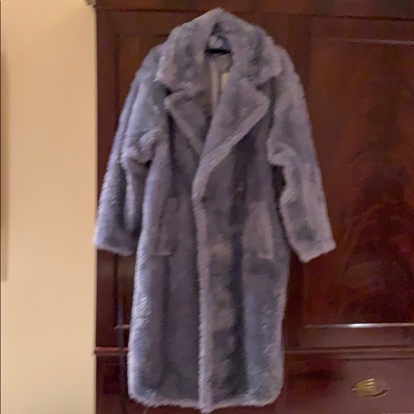 LAST ONE GORGEOUS BLUE COLOR BOOHOO OVERSIZED TEDDY FAUX FUR COAT - Picture 8 of 16